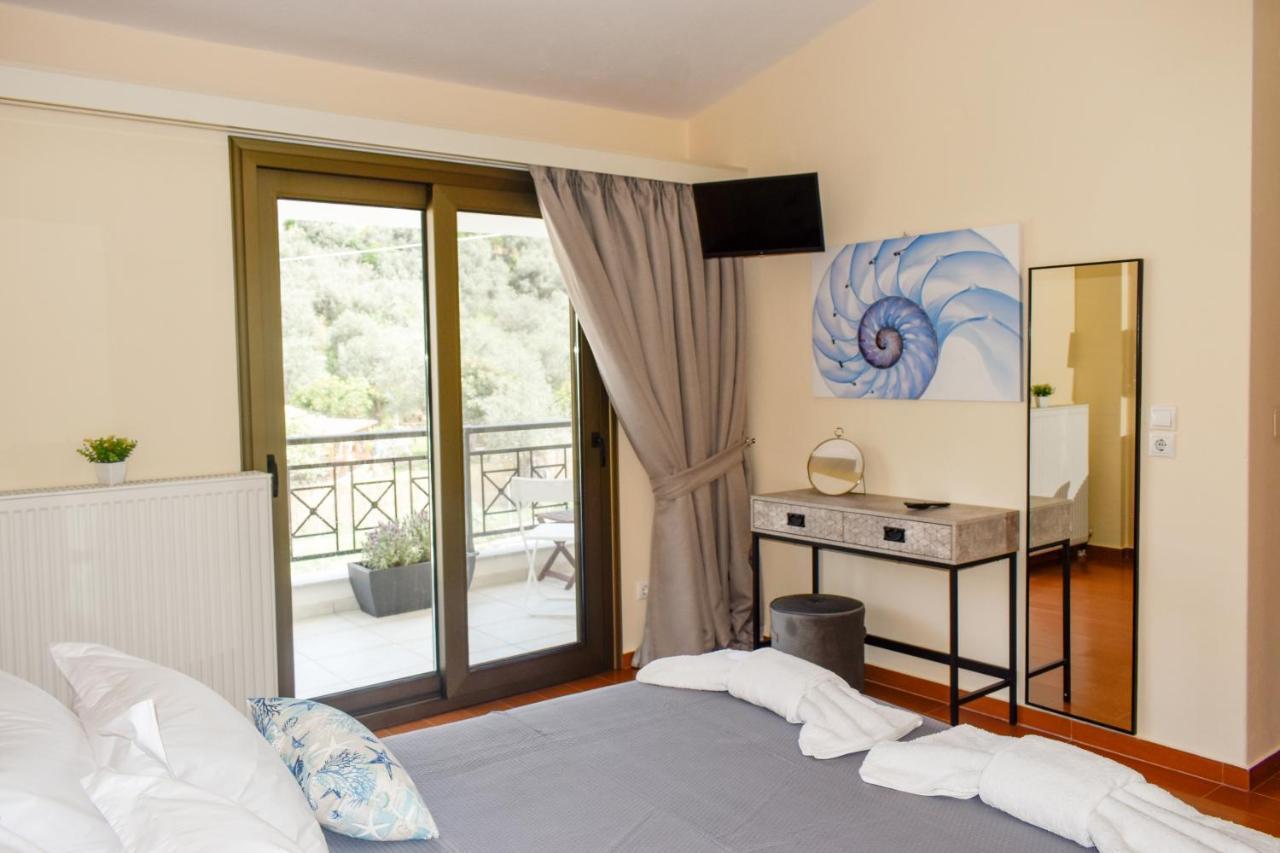 Zoe'S Flat Megali Ammos Apartment Skiathos Town Bagian luar foto