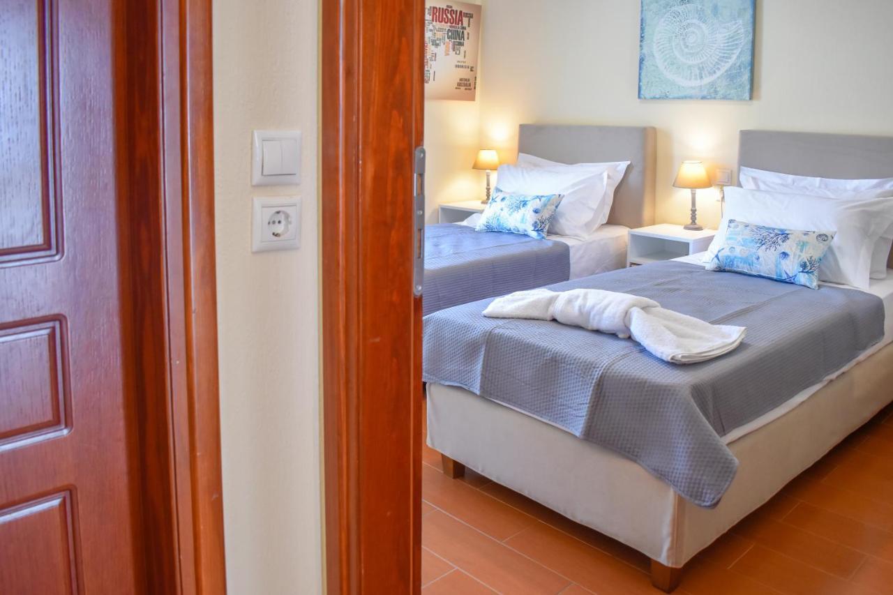 Zoe'S Flat Megali Ammos Apartment Skiathos Town Bagian luar foto
