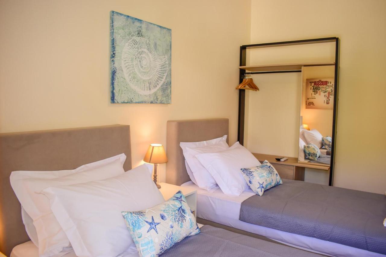 Zoe'S Flat Megali Ammos Apartment Skiathos Town Bagian luar foto