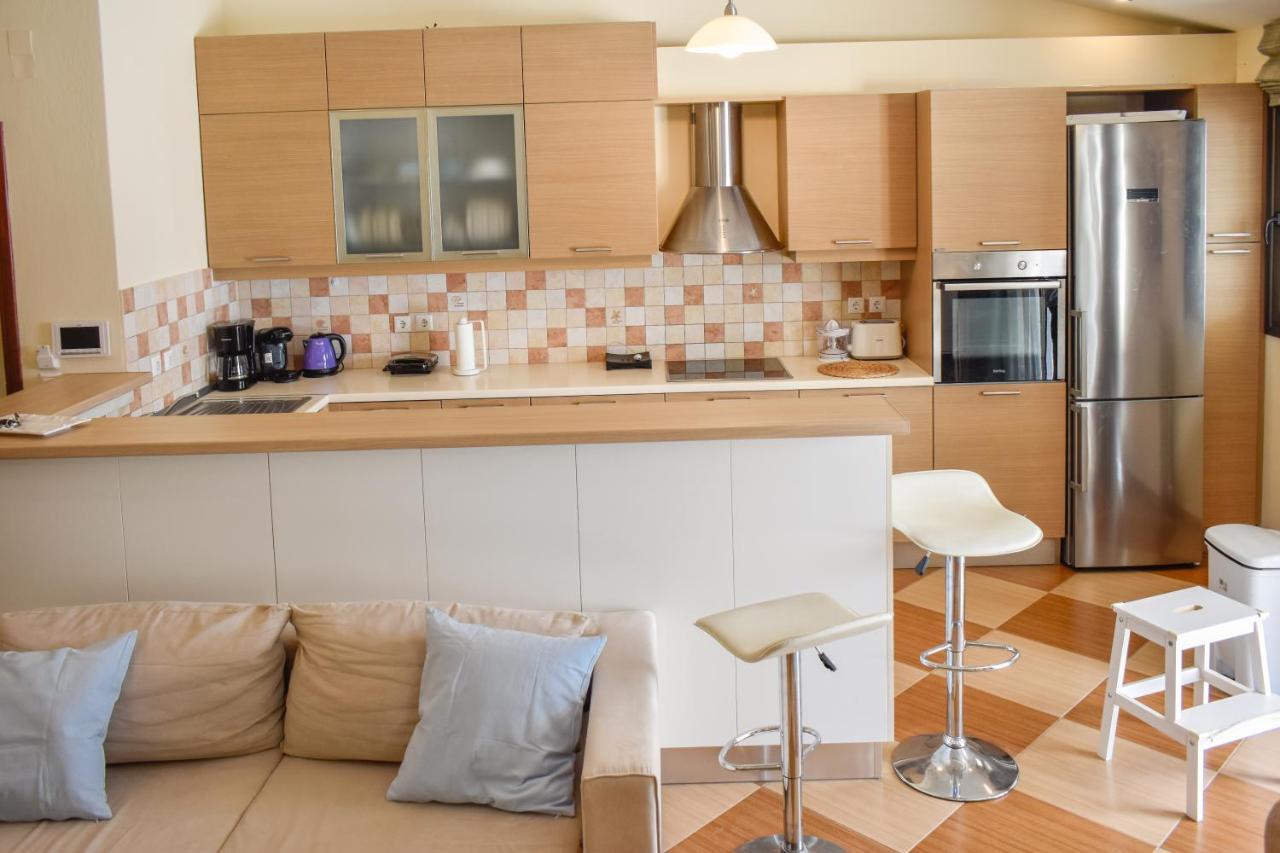 Zoe'S Flat Megali Ammos Apartment Skiathos Town Bagian luar foto